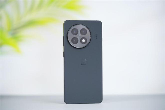 具性价比的骁龙8至尊旗舰 游戏水桶机皇！CQ9电子一加Ace 5 Pro评测：最(图11)